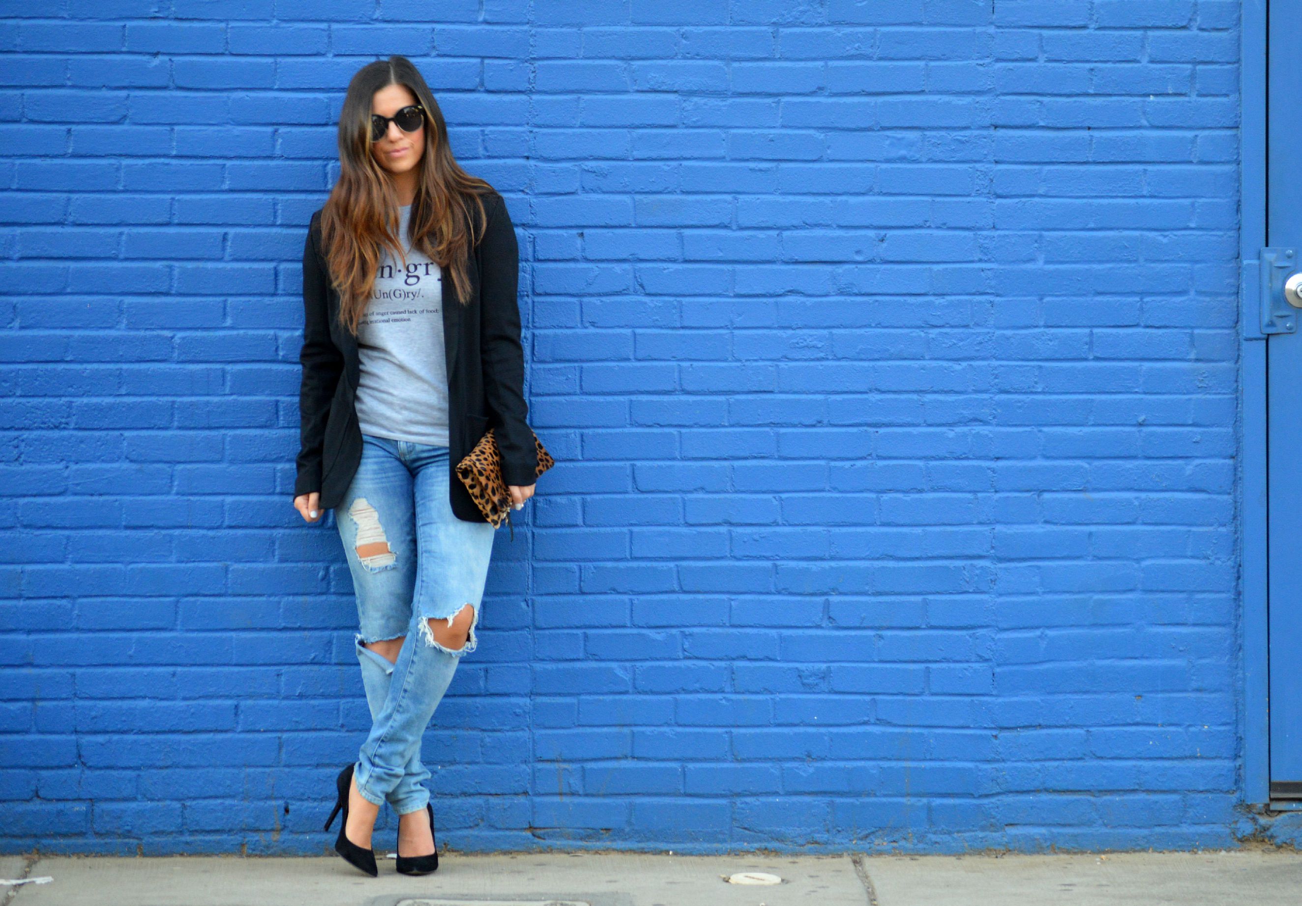 tee with blazer, distressed jeans, boyfriend jeans,