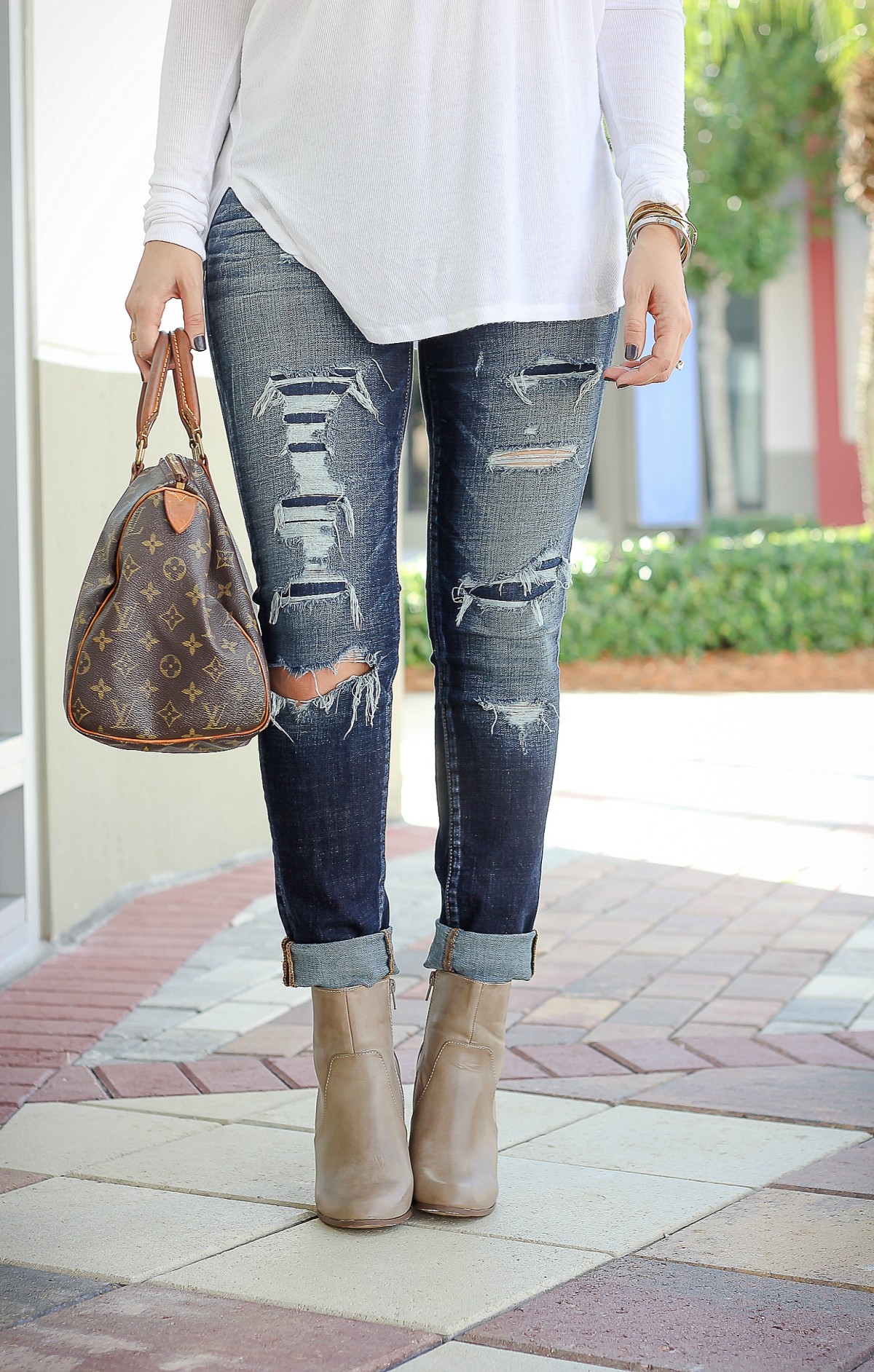 the perfect distressed skinny jeans