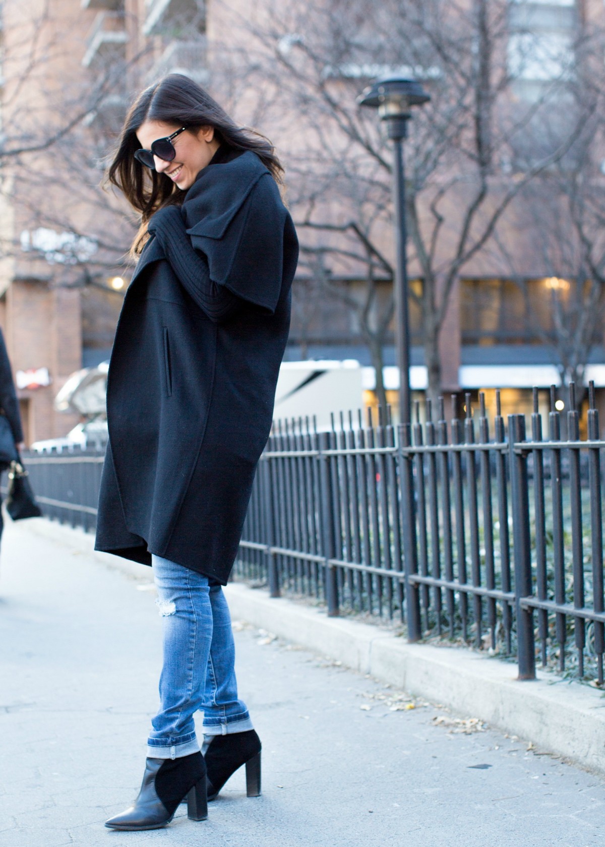 tips on styling overalls, Sunflowers and Stilettos, NYC Street Style