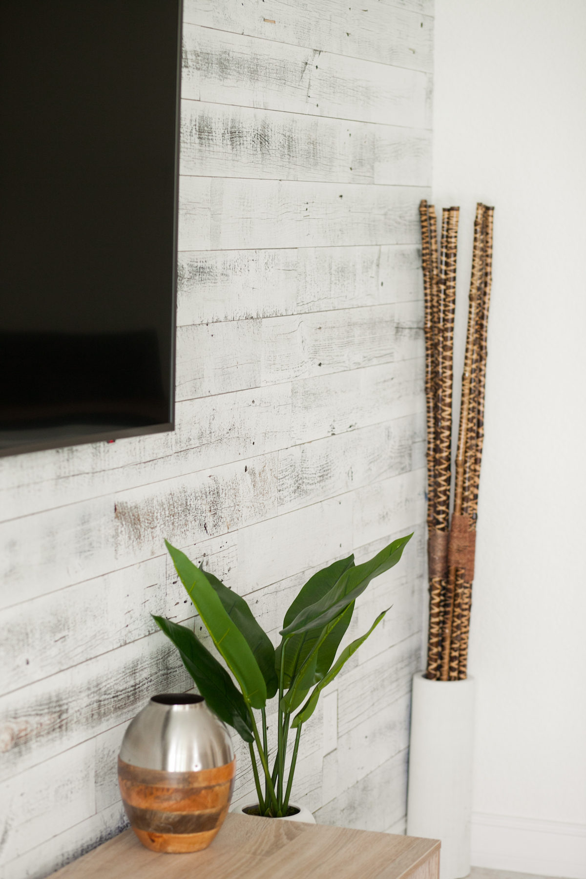 Living Room Decor :: African Accents :: Stikwood Wall