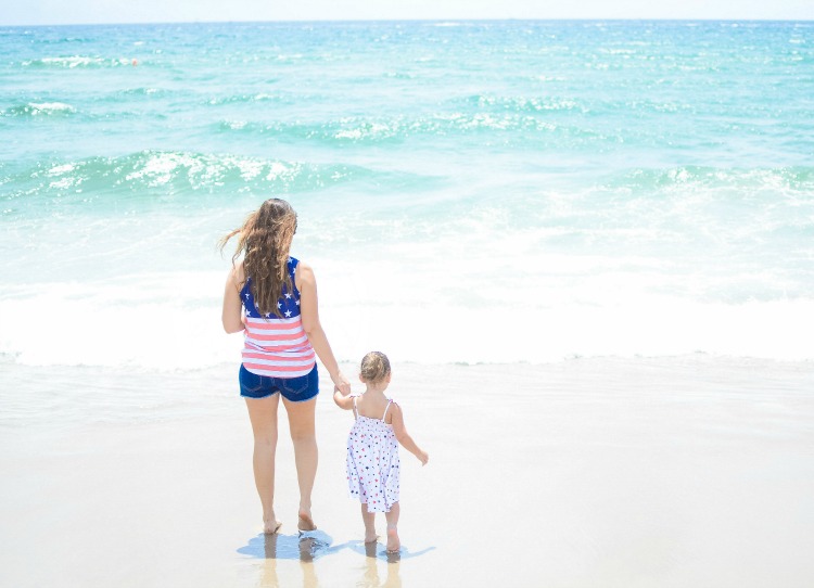 Mother Daughter Beach Day, American Style