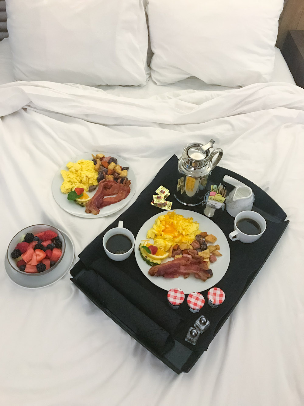 Hotel Indigo breakfast in bed, Atlanta Downtown hotel review