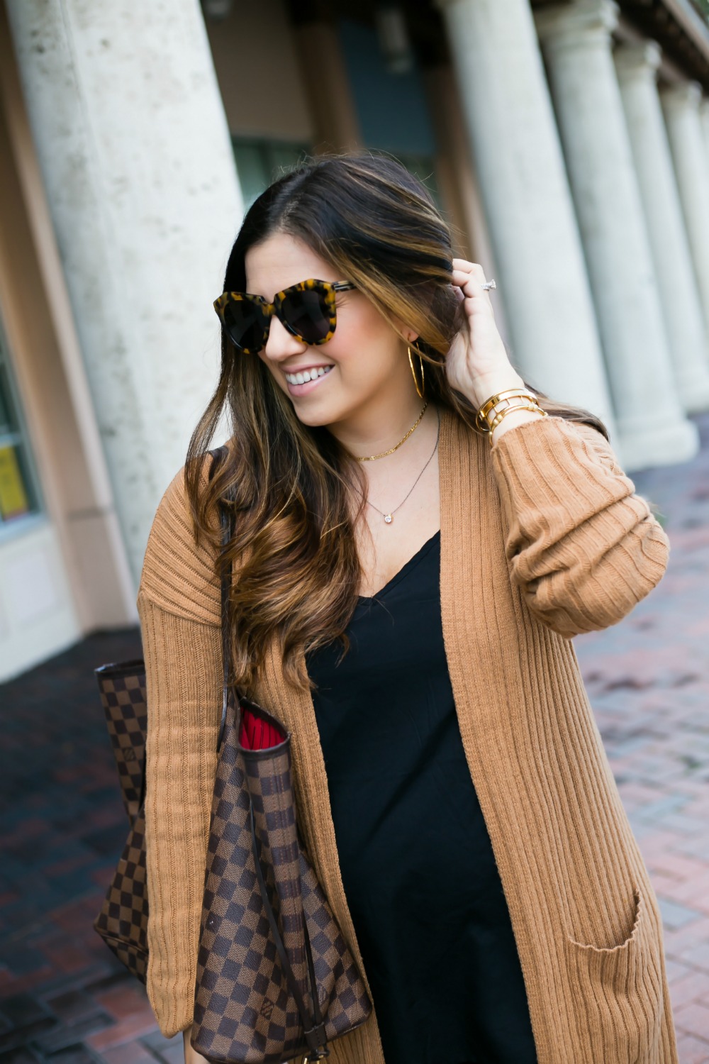 camel ribbed cardigan, Louis Vuitton Neverfull, Karen Walker tortoise sunglasses, Sunflowers and Stilettos blog