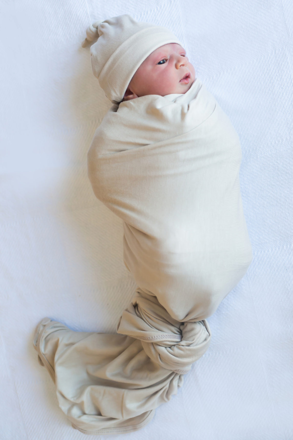 Lou Lou and Company swaddle blanket, newborn photography tips, South Florida lifestyle blog Sunflowers and Stilettos