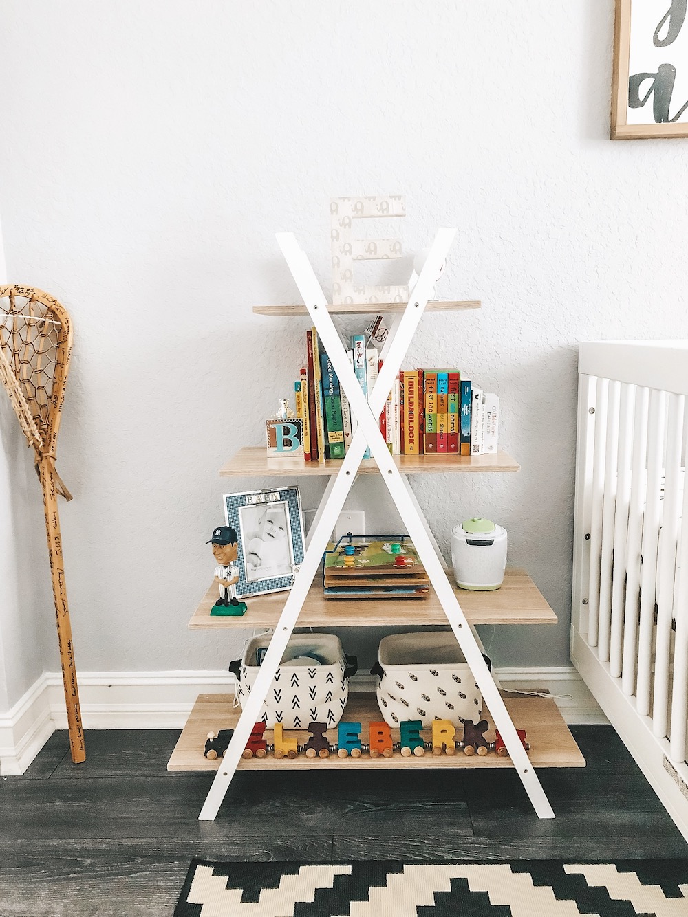 baby nursery book shelf decor