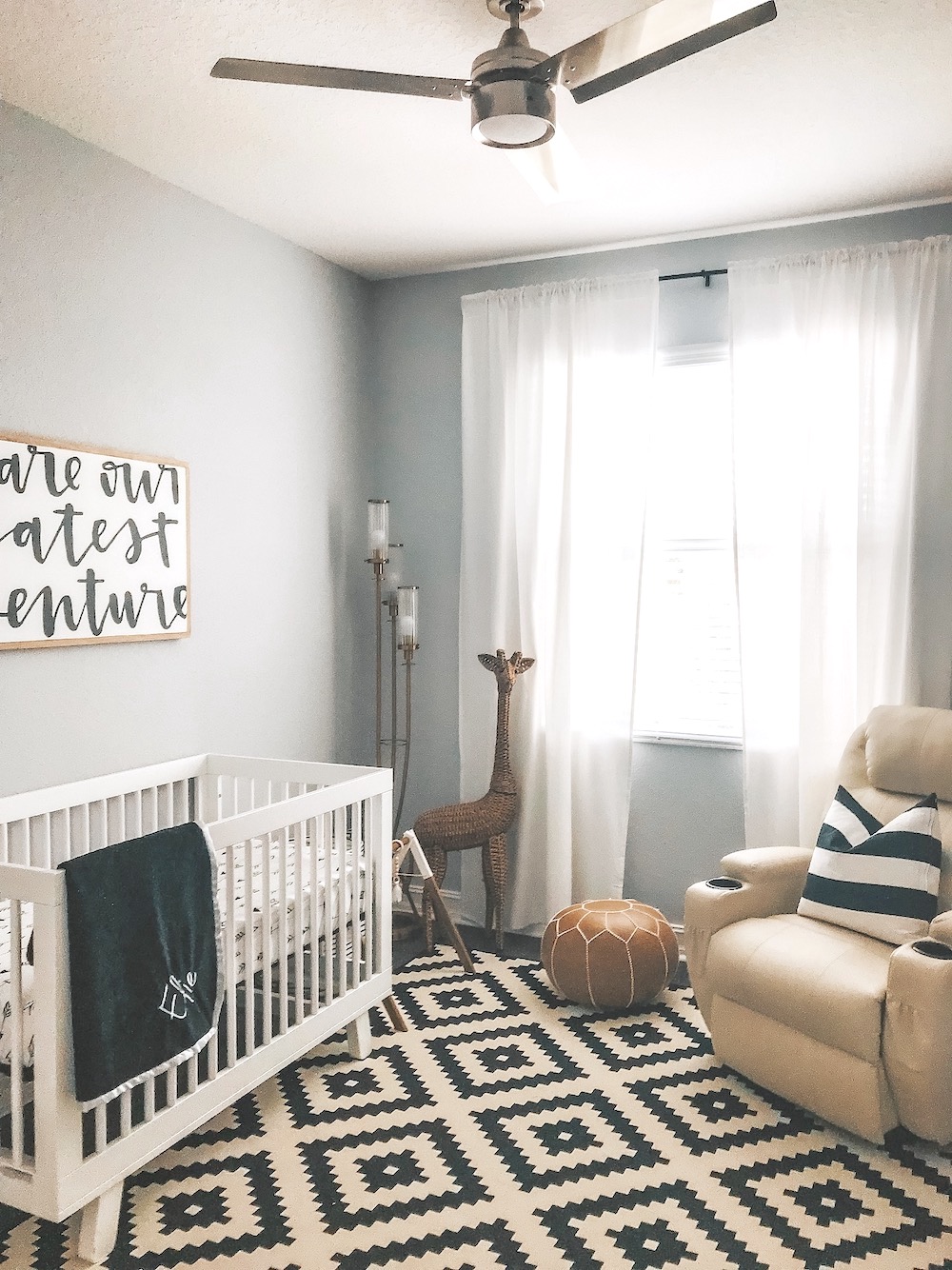 black and white baby nursery design inspo