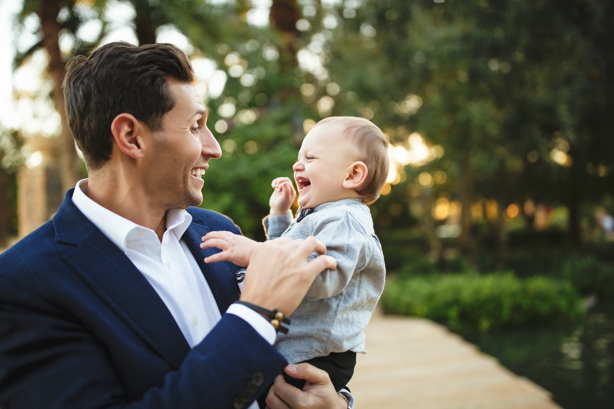 what to wear to a family photoshoot, father son photo