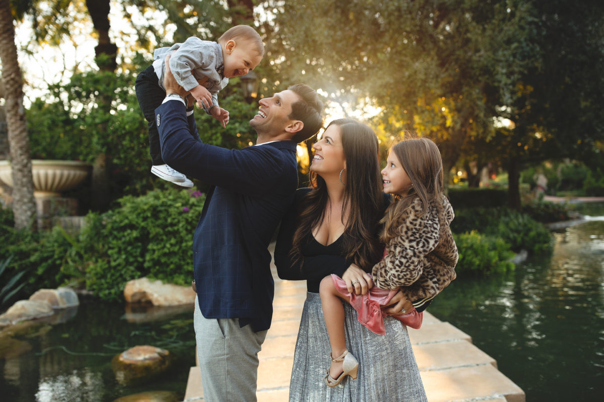 Winter family photoshoot, holiday glam family photos