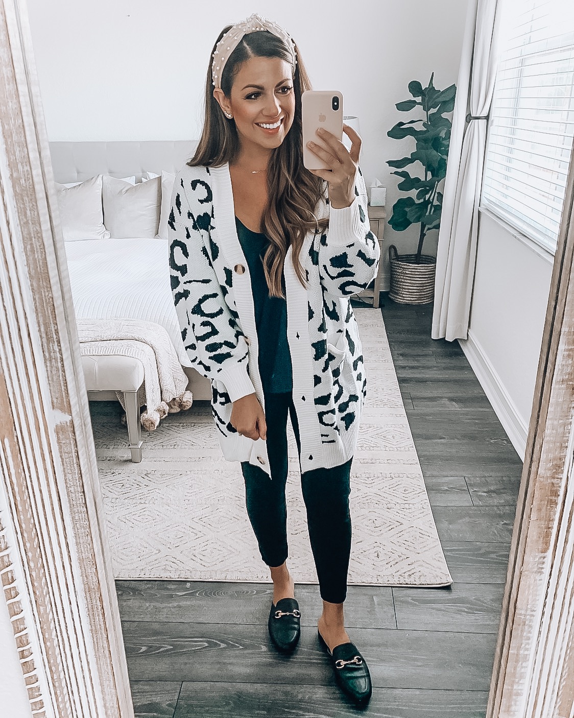 Amazon Fashion white leopard cardigan, Jaime Cittadino Florida Fashion Blogger, Leopard Style Inspo